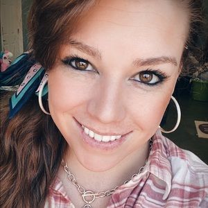 Meet your Posher, Kaylee